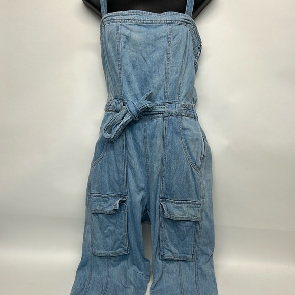 Women's Light Blue Denim Jumpsuit free people size small missing a button - Picture 4 of 13